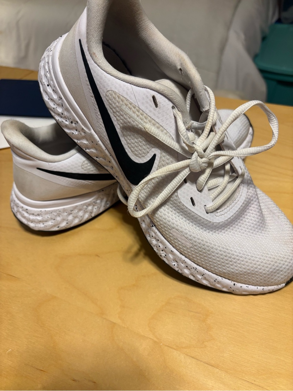 Nike Women's White and Black Running Sneakers